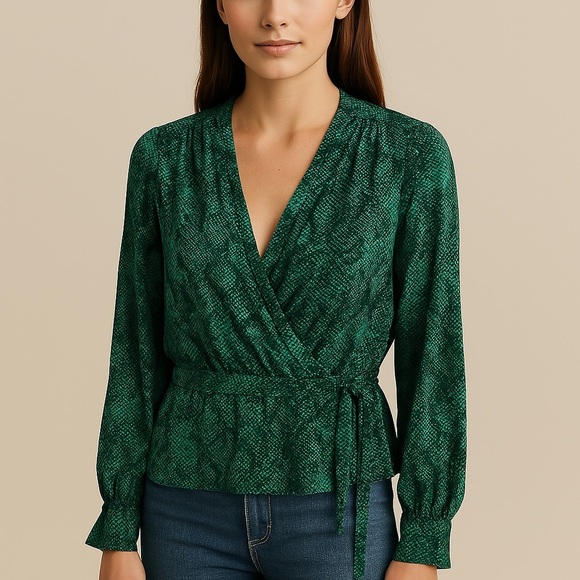 Fame And‎ Partners Green Snake Print The Eyre Wrap Blouse - Picture 1 of 9